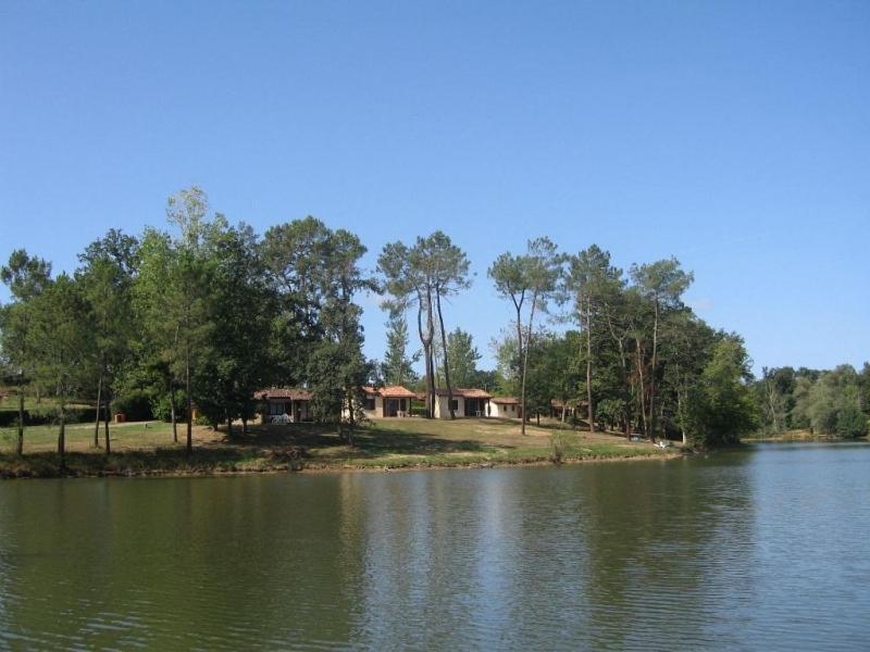 Hotel Les Lodges D'Eauze Buitenkant foto